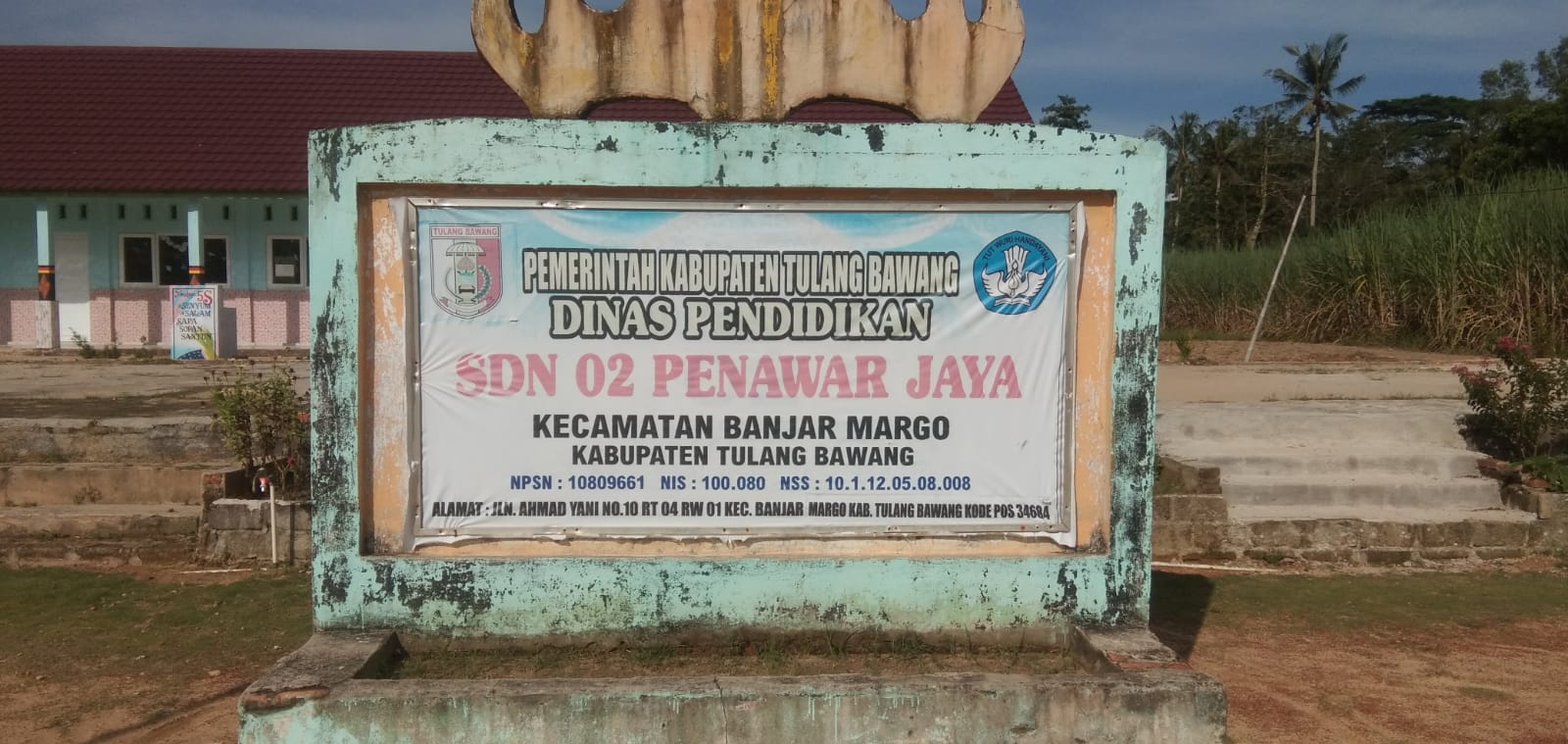 Dwi Surahman (Kepsek) SD 2 Penawar Jaya Meperkaya diri Menggunakan Lahan Sekolah Untuk Menanam Tebu Tidak Memiliki Ijin