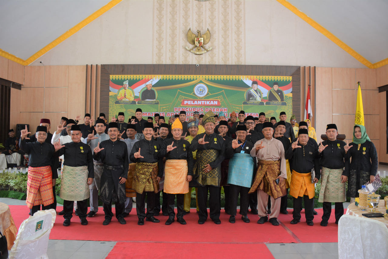 H.Syah Afandin Hadiri Pelantikan MABMI Langkat