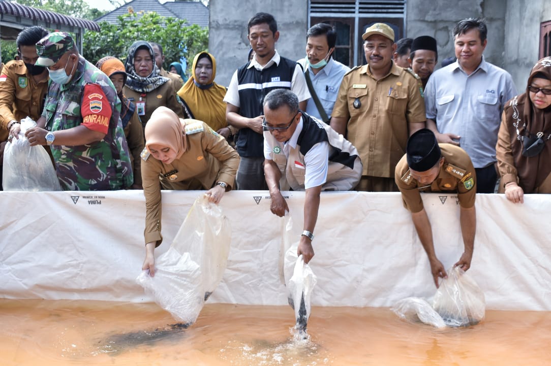 Pemkab Inhu Bersama PT. Inecda Plantation Berikan Bantuan