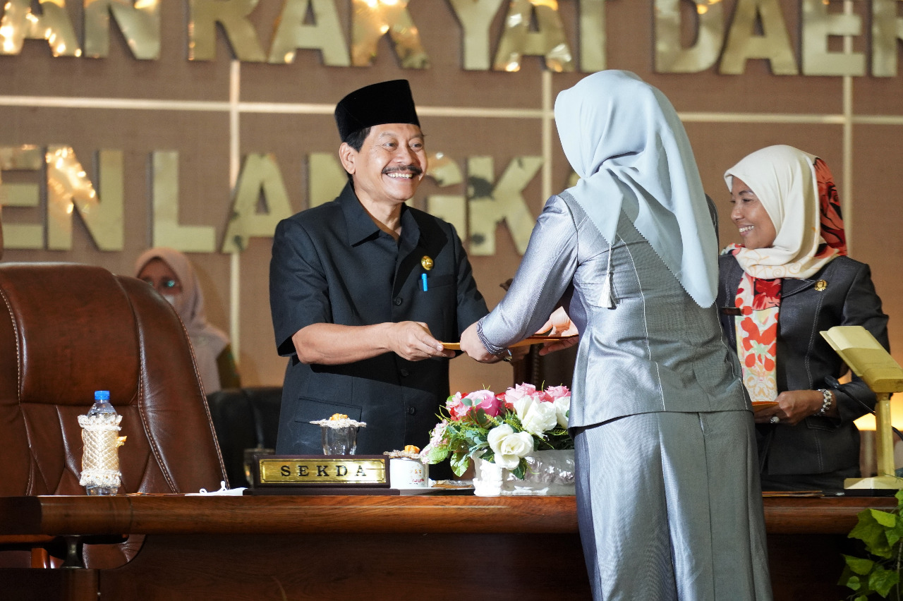 Plt. Bupati Hadiri Paripurna Alat Kelengkapan dan Hasil Reses