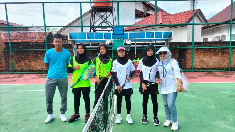 Cabor Tenis Lapangan Bener Meriah Beregu Putri Raih Emas 