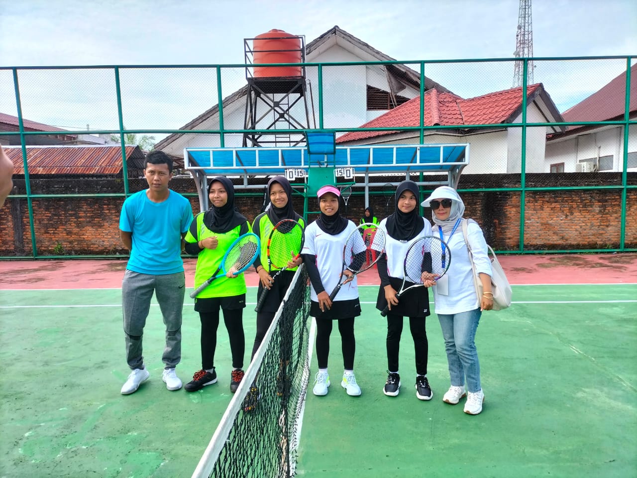 Cabor Tenis Lapangan Bener Meriah Beregu Putri Raih Emas 