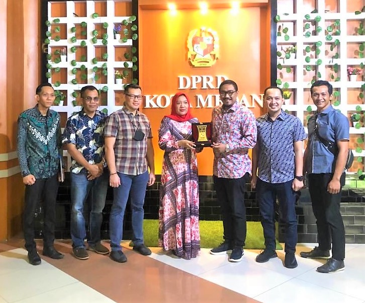 Kunjungan Kerja Ketua dan Anggota BAPEMPERDA Kota Pelembang ke DPRD Medan