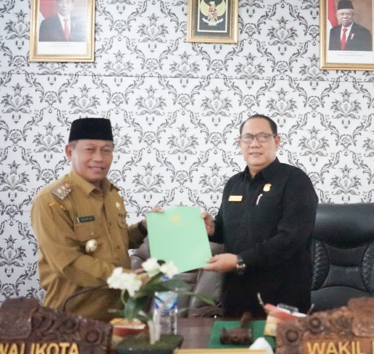 Walikota Tanjungbalai Sampaikan Nota Pengantar Ranperda Kepada DPRD