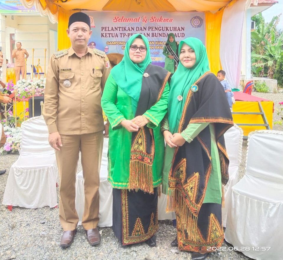 Ketua PKK Kuala Pesisir Kukuhkan Pengurus PKK Dan Bunda Paut Gampong Dalam Kecamatan Kuala Persisir
