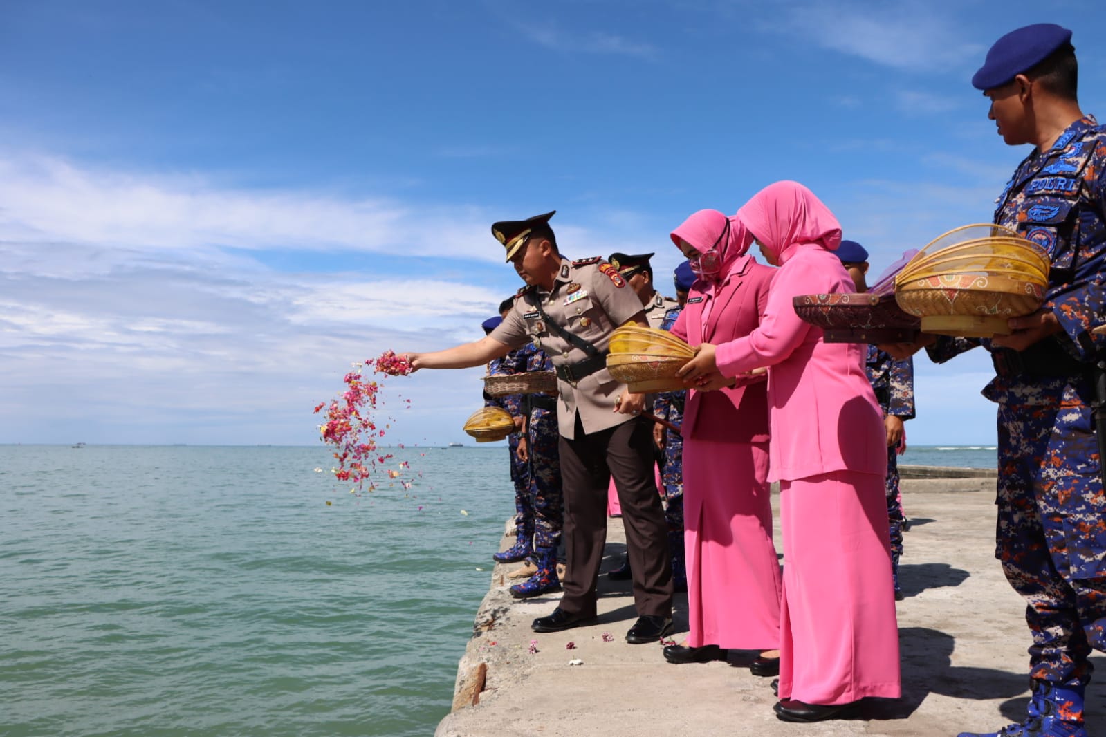 Ziarah Dan Tabur Bunga Dalam Rangka Hari Bhayangkara ke-76