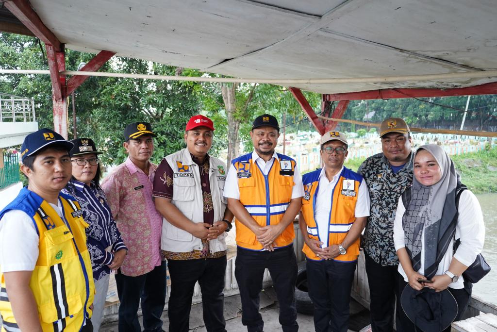 Gercep Tindaklanjuti Laporan Warga, Dinas PU Medan, Kolaborasi dengan BWSS, Atasi, Luapan Air, Sungai Deli, di Sei Putih Barat