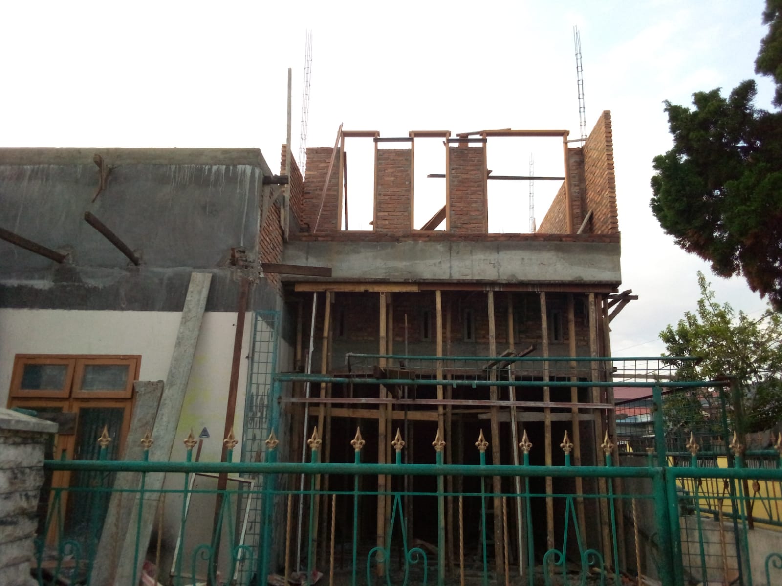 Meski IMB Belum Ada, Pemilik Bangunan Rumah di Jalan Persatuan Helvetia Timur Tak Peduli Sama Perkim dan Satpol PP Medan