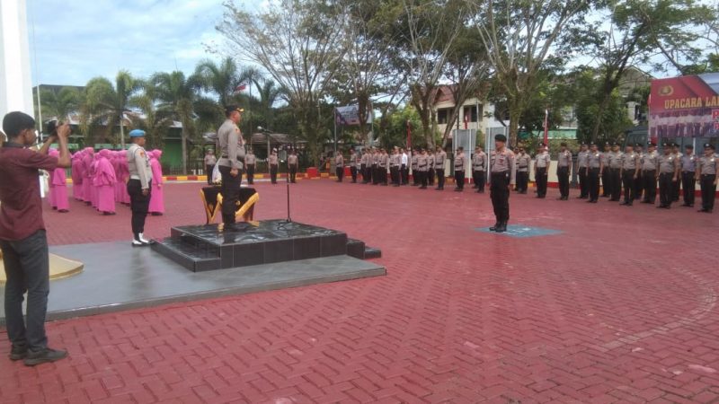 31 Personil di Guyur, Usai Upacara Korp Raport Kenaikan Pangkat Personel Polres Aceh Barat