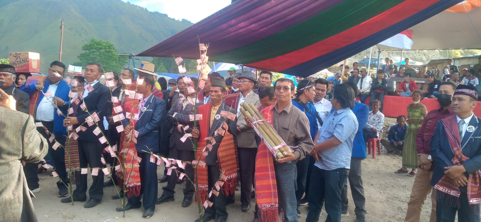 Toga Manalu Hadiri Pesta Peresmian Tugu Sagala Raja di Samosir