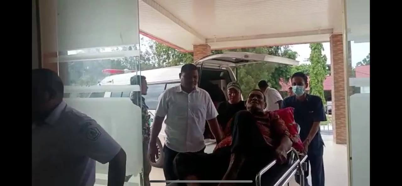 Haji Uma Bantu Pengobatan Mantan Kombatan Eks Tripoli Pengawal Hasan Tiro