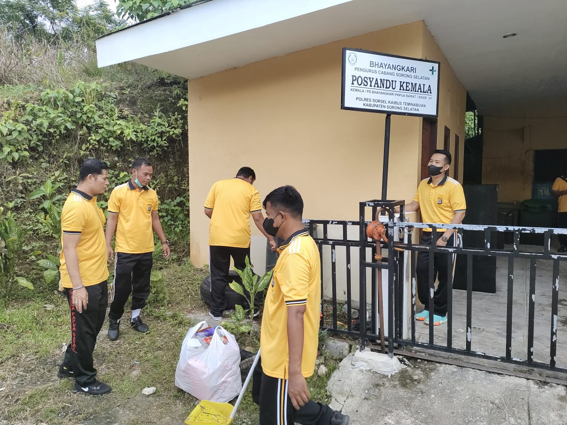 Jaga Kebersihan Mako Polres Sorong Selatan lakukan Kegiatan Kurvey Bersama