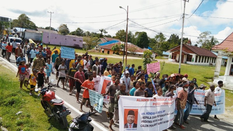 Aksi damai Aliansi Masyarakat Peduli Maybrat minta Hendrikus Fatem Jadi PJ Bupati Maybrat