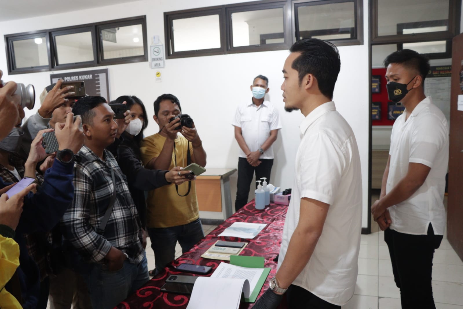 Kedapatan Membawa 1,2 gram sabu, Seorang ASN dan Honorer Diringkus Satresnarkoba Polres Kukar
