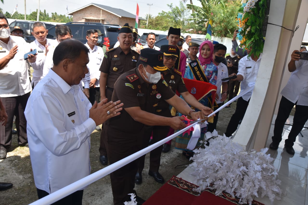 Sambut HBA, Kajati Sumut Resmikan Rumah Restorative Justice Secara Serentak di 26 Kejari