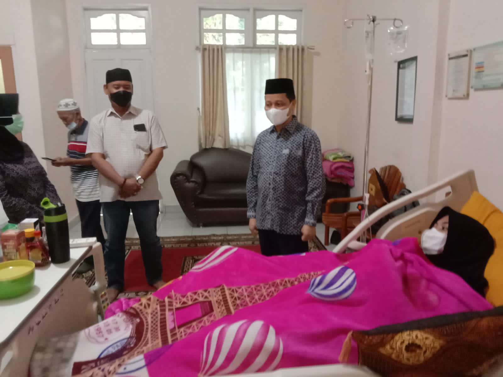 Bentuk Perhatian Seorang Ust.Rajudin Sagala, Memberikan Pengajian dan Perhatian Bagi Warga di Dapilnya