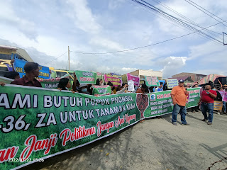 Masyarakat Peduli Serbu Kantor DPRD Minta Bupati Samosir Diturunkan