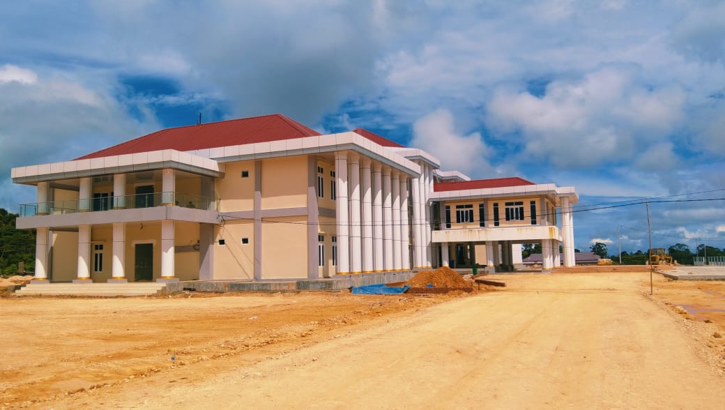 Pembangunan Kantor Bupati, DPRD dan Aula pertemuan Belum Rampung, Bupati Maybrat Paksakan Peresmian