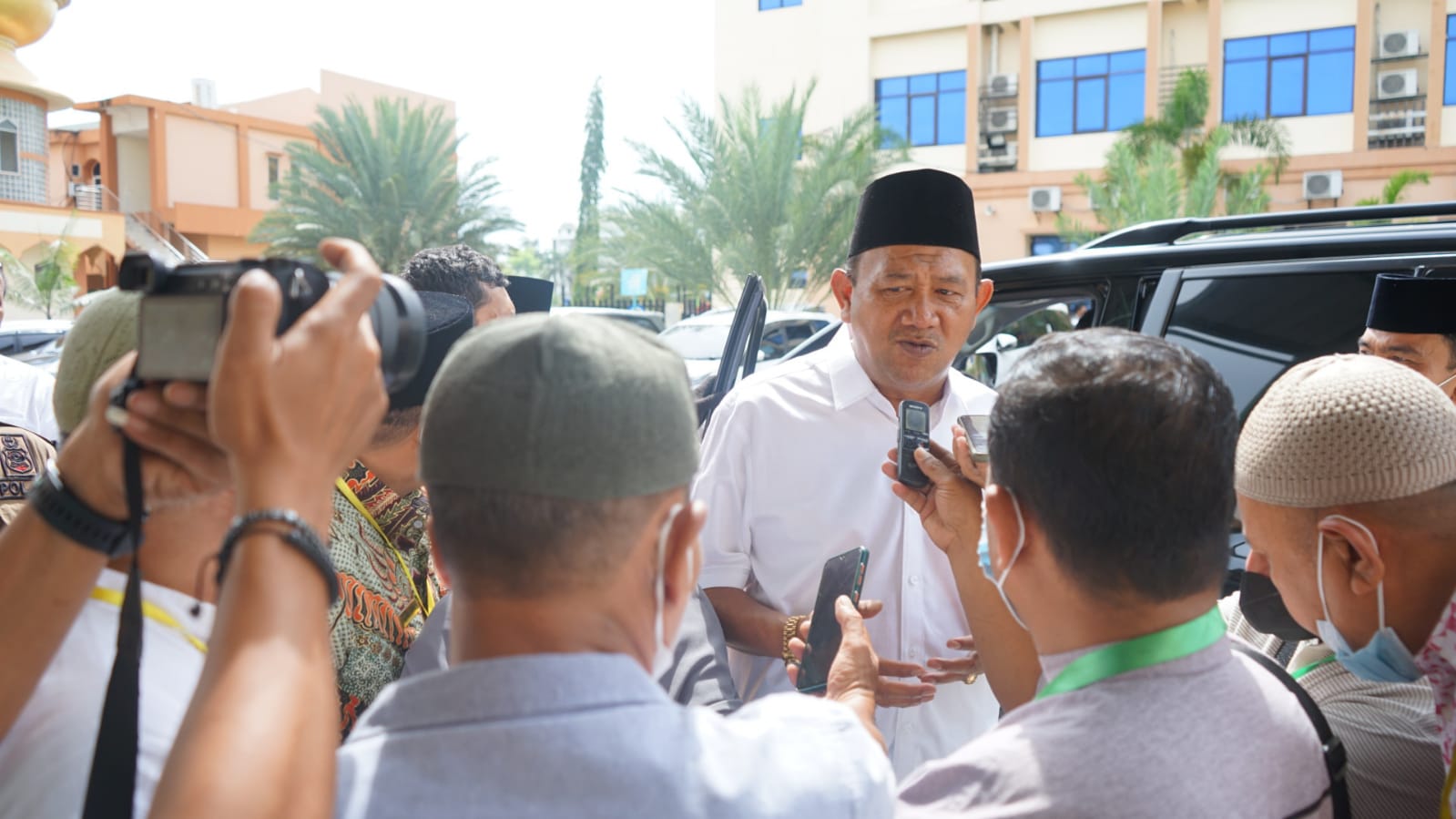 Sambut Kepulangan Jamaah Haji Kloter 7, Syah Afandin Berikan Pelayanan Prima