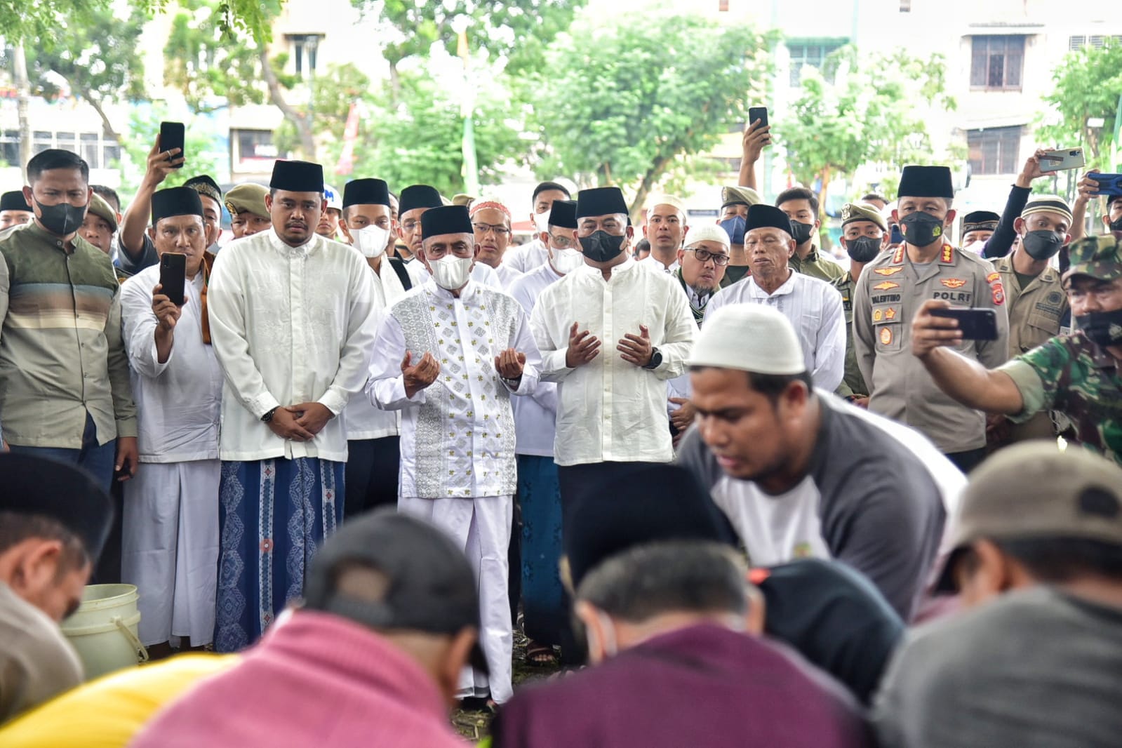 Bobby Nasution & Gubsu Shalat Idul Adha Bersama Di Lapangan Gajah Mada