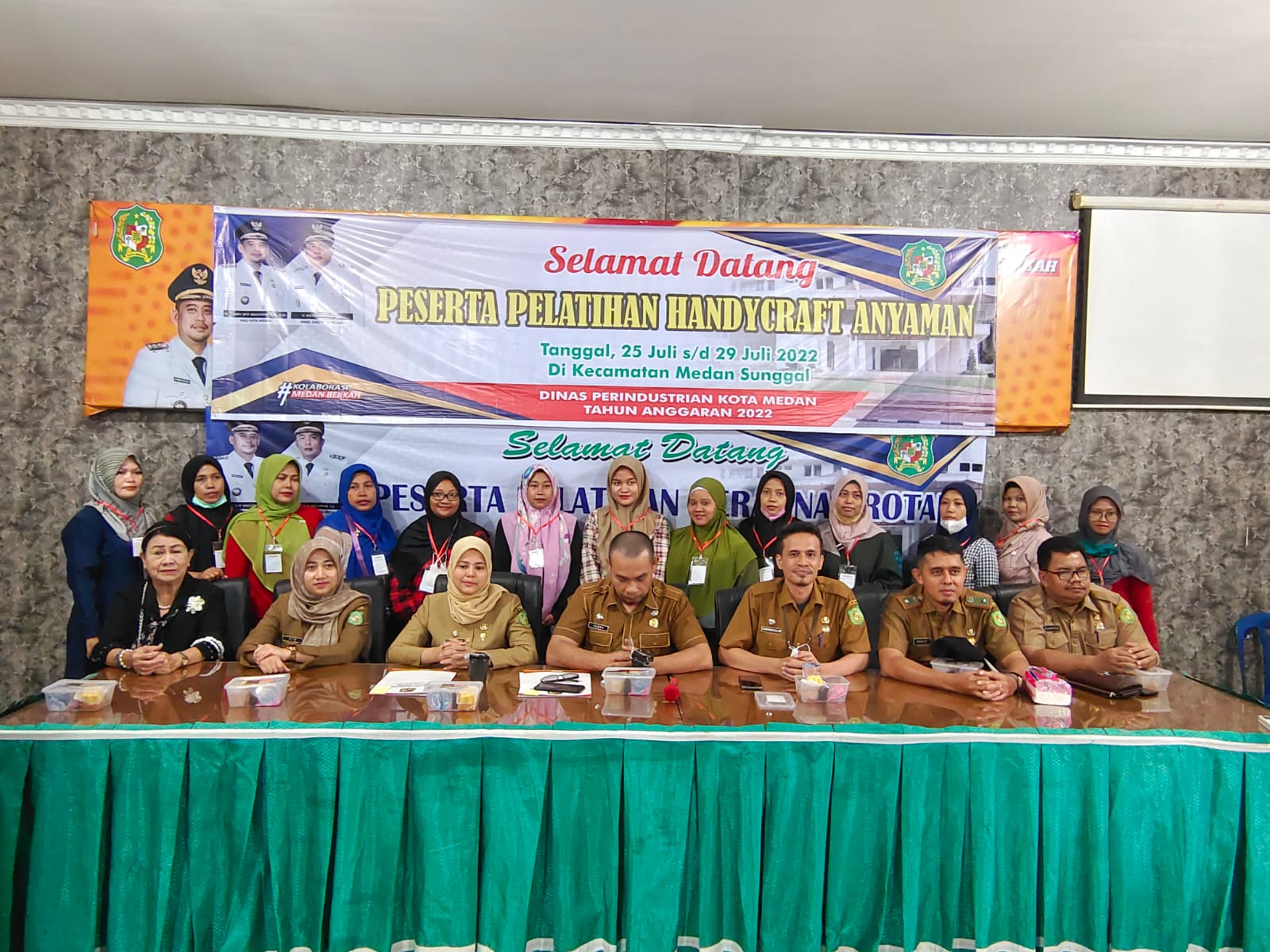 Tingkatkan Keterampilan Masyarakat, Dinas Perindustrian Kota Medan Adakan Pelatihan Handycraft Anyaman dan Kerajinan Rotan