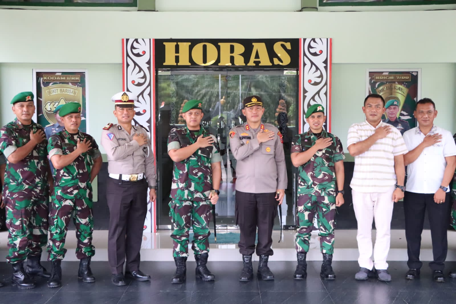 Perkokoh Sinergitas TNI-Polri, Kapolres Simalungun Kunjungi Di Batalyon Infanteri 122/Tombak Sakti