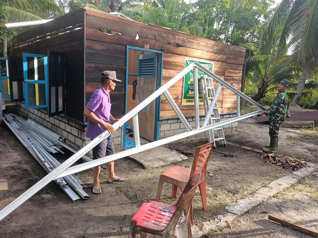 Satgas TMMD Rehap Rumah Warga Pulau Parit