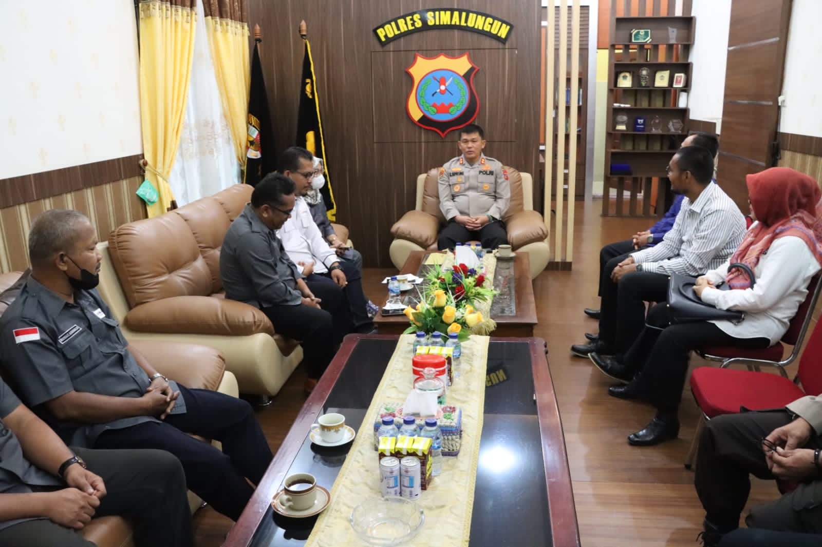 Dukung Kesuksesan Pemilu 2024 Kapolres Simalungun Terima Audiensi Dengan KPU dan Bawaslu Simalungun, Perkuat Silaturahmi