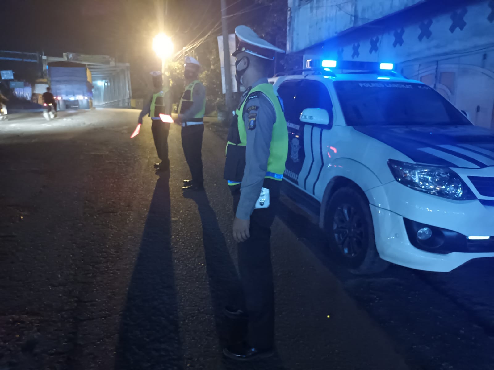 Antipasi Guantibmas Piket Sat Lantas Polres Langkat laksanakan PatroLi BLue Light