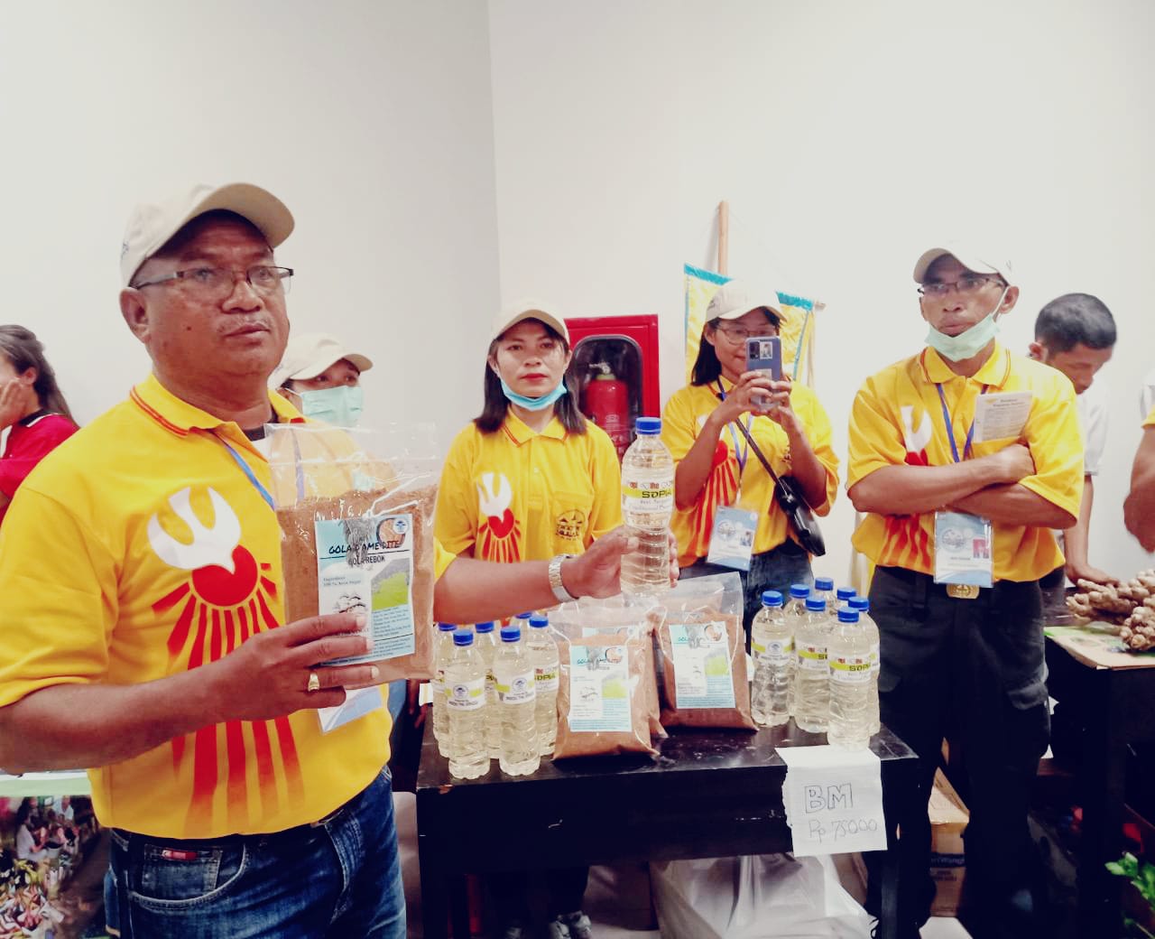 UMKM Paroki Ranggu Mengikuti Pameran Produk Lokal Saat Festival Golo Koe