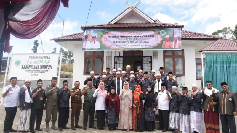 Ketua TP PKK Tapsel Kehadiran Ulama Di Tengah Umat Sangat Dibutuhkan