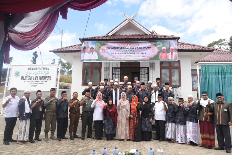 Ketua TP PKK Tapsel Kehadiran Ulama Di Tengah Umat Sangat Dibutuhkan