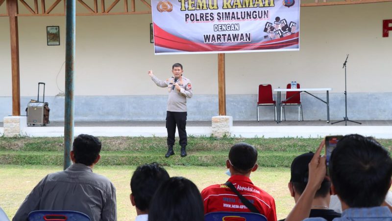 Pererat Silaturahmi Kapolres Simalungun Temu Ramah Dengan Insan Pers, AKBP Ronald Ajak Elemen masyarakat Tetap Menjaga Harkamtibmas