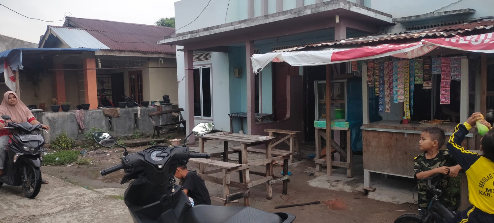 Disaat Cuaca Hujan, Sekelompok Warga Payamanggis Dilanda Banjir
