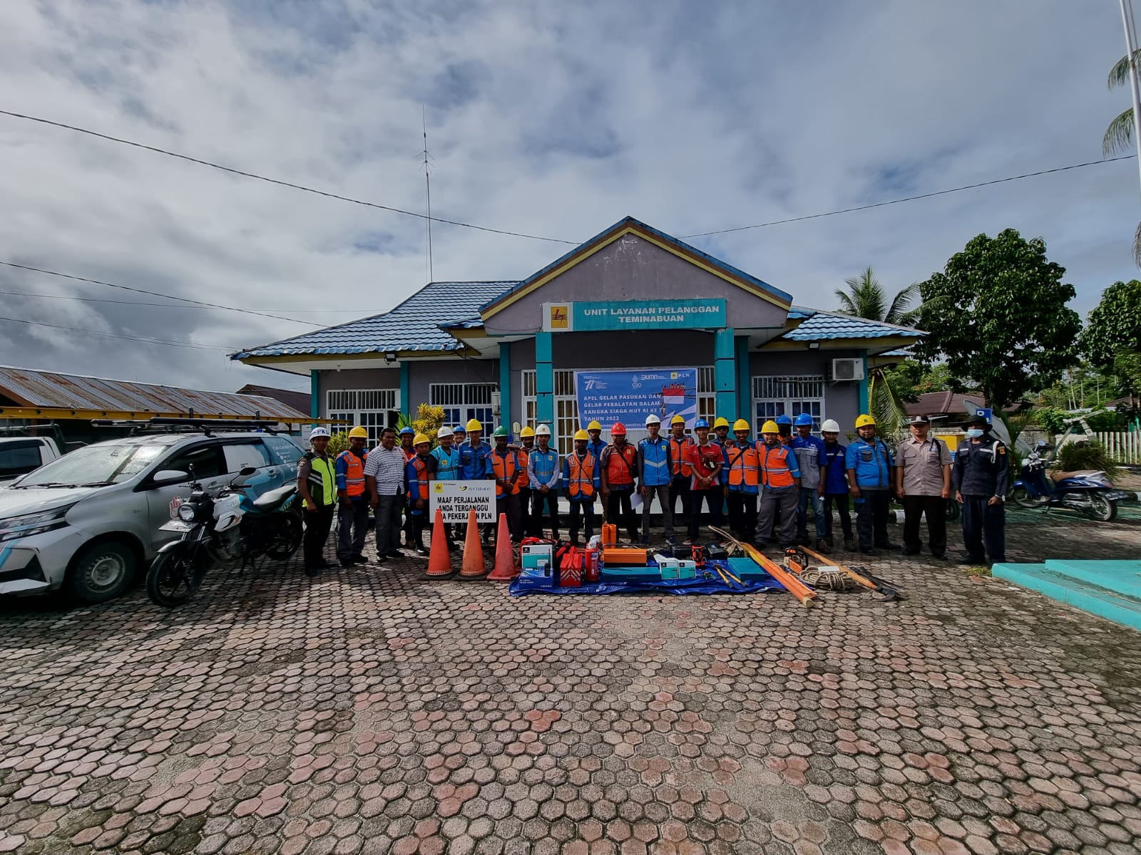 Manejer PT.PLN ULP Teminabuan Andi Akmal Fadhil : Pelaksanan Upacara 17 Agustus Tahun 2022 Merupakan Tantangan Kita Yang Berbeda Dengan Tahun Sebelumnya