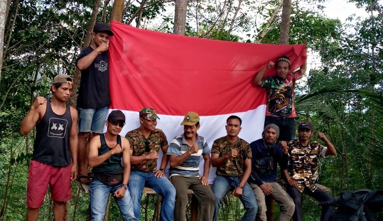 HUT RI Ke 77 WJI Kota Subulussalam Kibarkan Bendera Di Perbatasan Aceh-Sumut