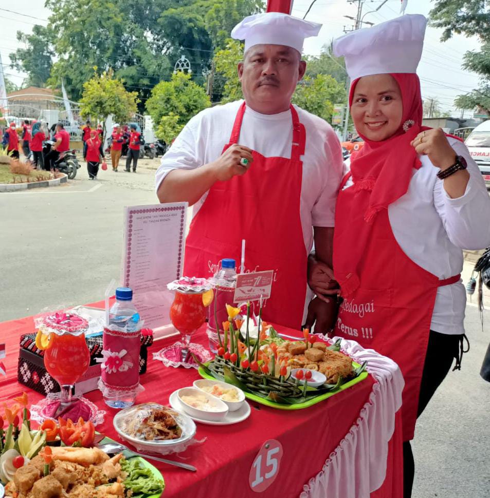 “Nasi Goreng Tahu” Menggoyang Lidah, Camat Elmiati Juara II di Jajaran Camat se – Sergai