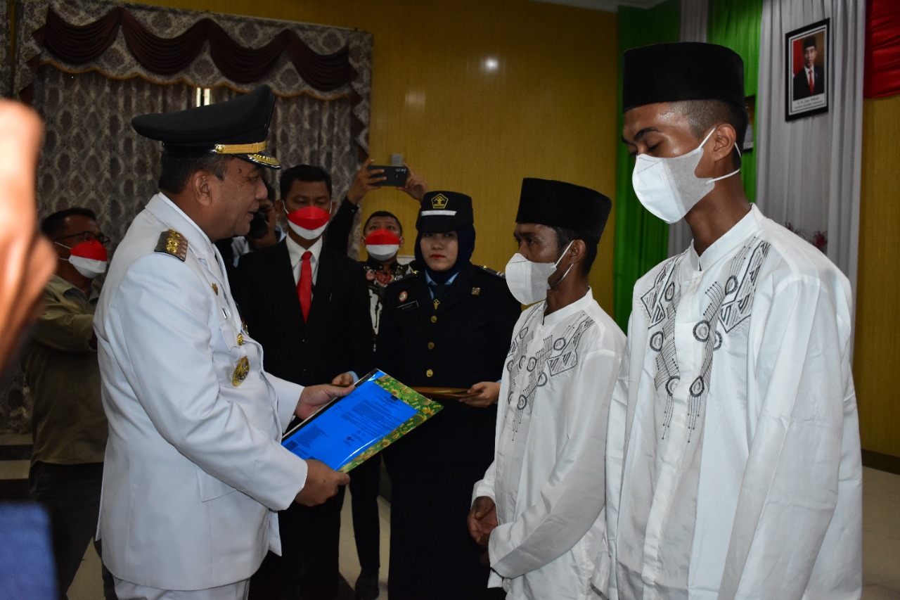 Hut Kemerdekaan  RI 77 Tahun 2022, 587  Napi Kelas II B  Rengat Terima Remisi