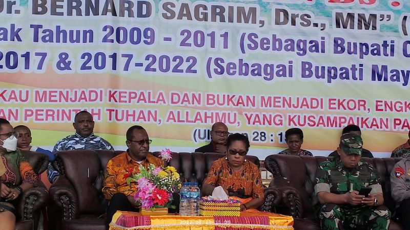Diakhir Masa Jabatan Bupati Dr Bernard Sagrim, Drs,MM Rayakan Ibadah Syukur Bersama Masyarakat Ayamaru Raya dan Mare Raya