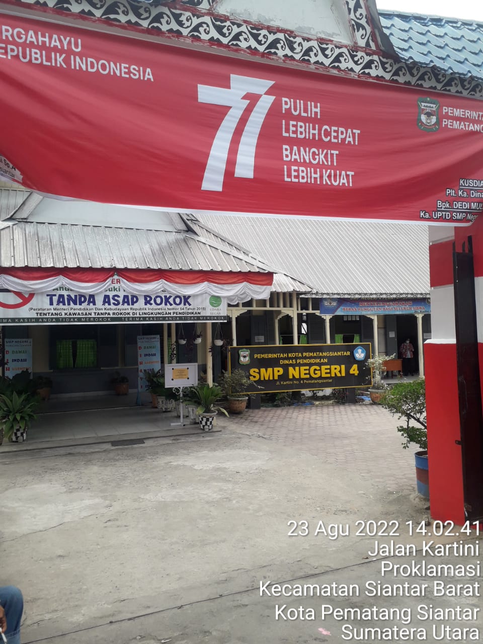 Kamar Mandi Siswa Hancur, Dana BOS SMPN 4 Pematangsiantar Dipertanyakan