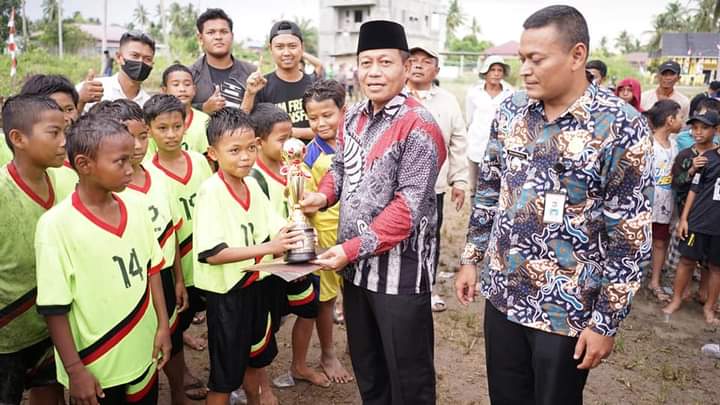 SDN 135910 Juara Turnamen Sepak Bola Berhasil Raih Piala Walikota Tanjung Balai