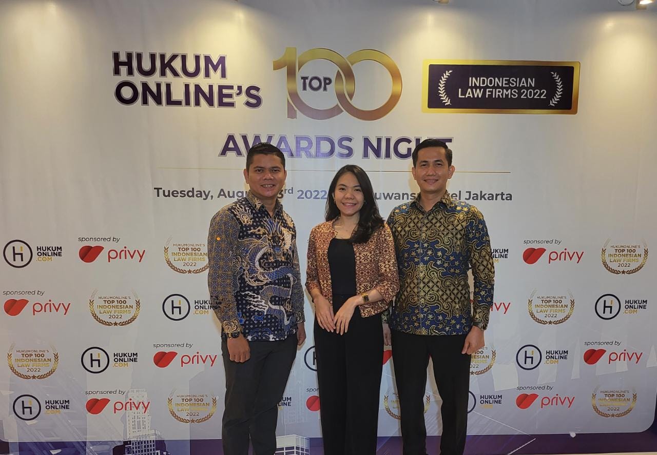 Kantor Hukum Warda Larosa Raih Urutan Ke-31 Top 100 Awards Nights Indonesia