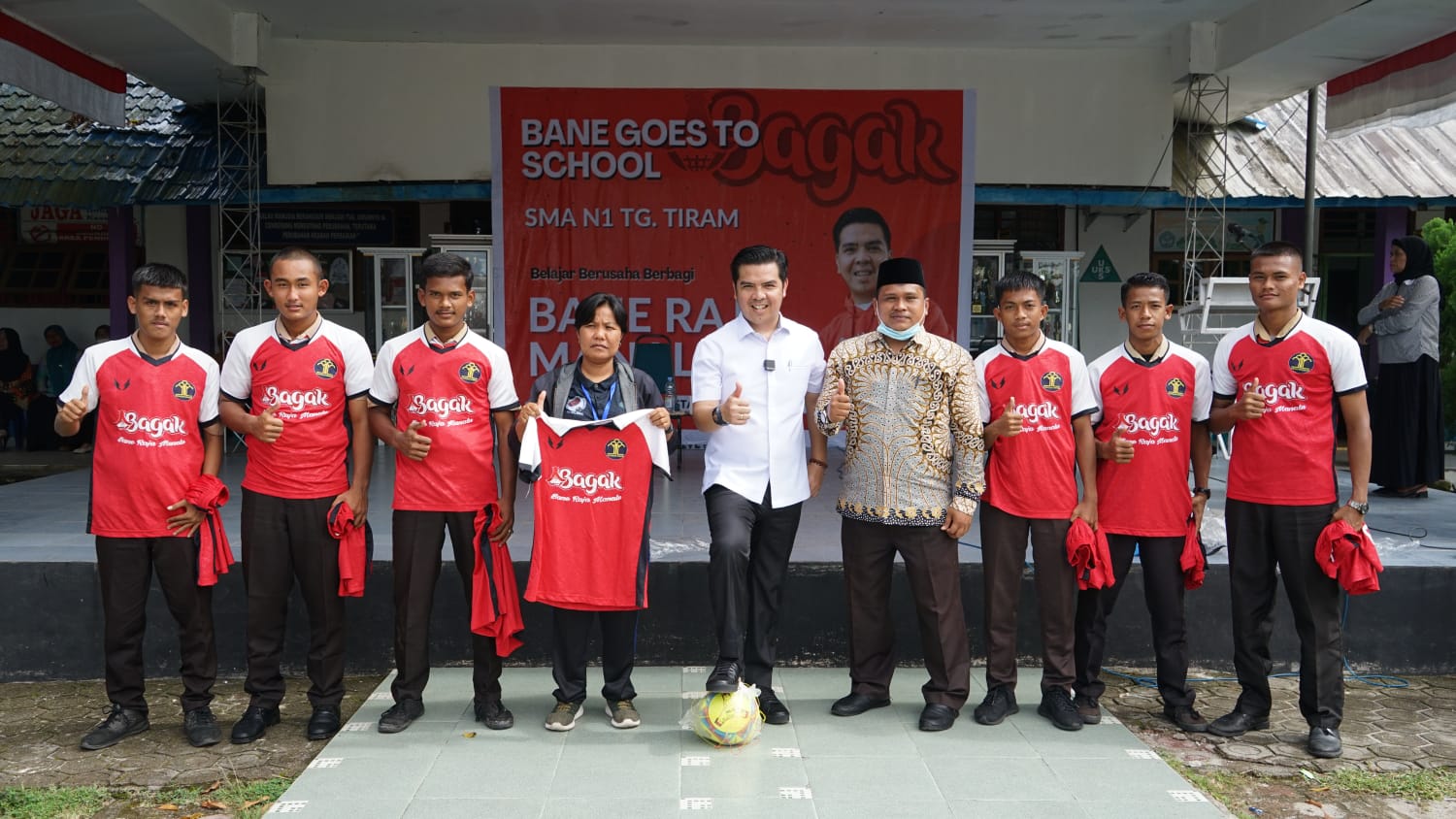 Bane Goes To School, Pelajar SMA Negeri 1 Tanjung Tiram Ingin Sukses Seperti Bane Raja Manalu