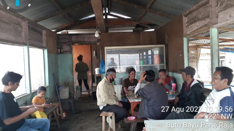 Berantas Segala Bentuk Perjudian Personel Polsek Dopar Patroli Setiap Warung Kopi Sampaikan Himbauan Dengan Humanis