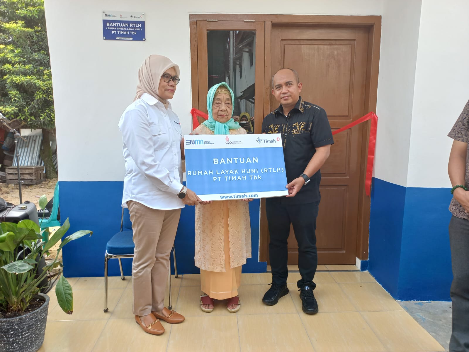 Walikota Molen Resmikan Rumah Layak Huni di Kelurahan Melintang