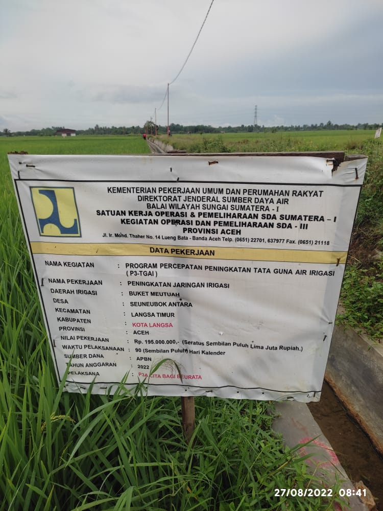 Kualitas Diragukan, Proyek Peningkatan Jaringan Irigasi Gampong Seuneubok Antara Sudah Retak