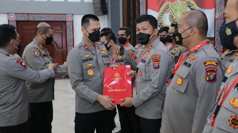 Kapolres Simalungun Terima 3 Penghargaan dari Kapolda dan Wakapolda Sumut
