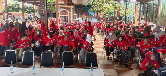 140 Disabilitas di Berangkatkan Kapolresta Malang Kota Ziarah ke Makam Bung Karno Blitar