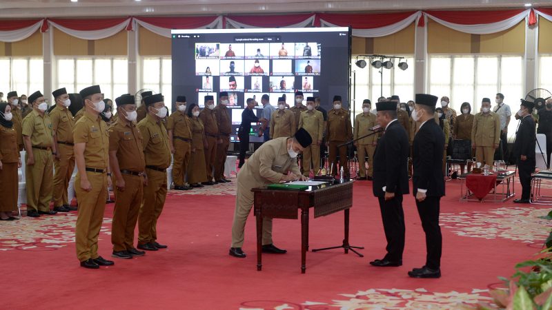 Gubernur Edy Rahmayadi Lantik Ilyas Sitorus Jadi Plt Kepala Dinas Kominfo Sumut Beserta   123 Pejabat Administrator dan Pengawas