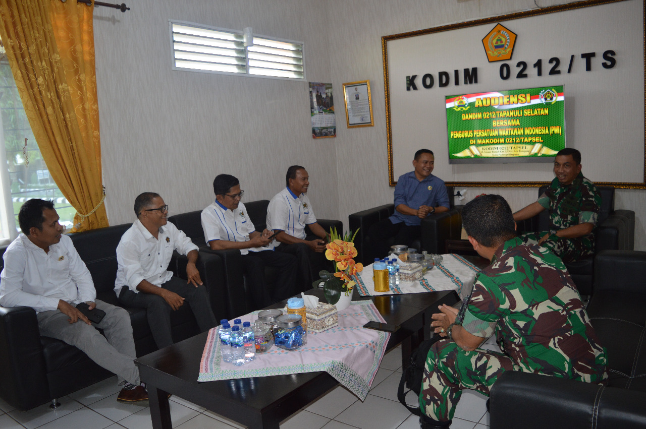 Dandim 0212/TS Terima Audiensi Pengurus PWI Tapanuli Bagian Selatan.